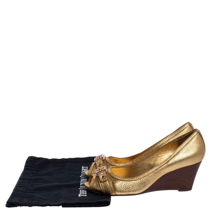 Pre Owned Tory Burch Gold Textured Leather Wedge Peep Toe Pumps Size 38