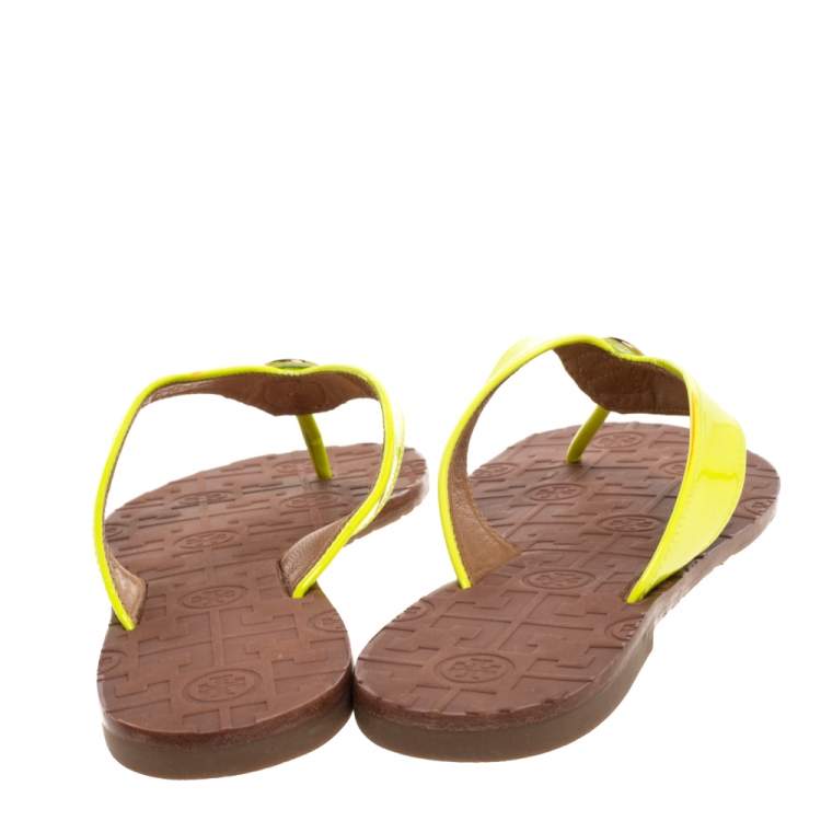 Pre Owned Tory Burch Neon Green Patent Leather Thora Thong Flat Size 39