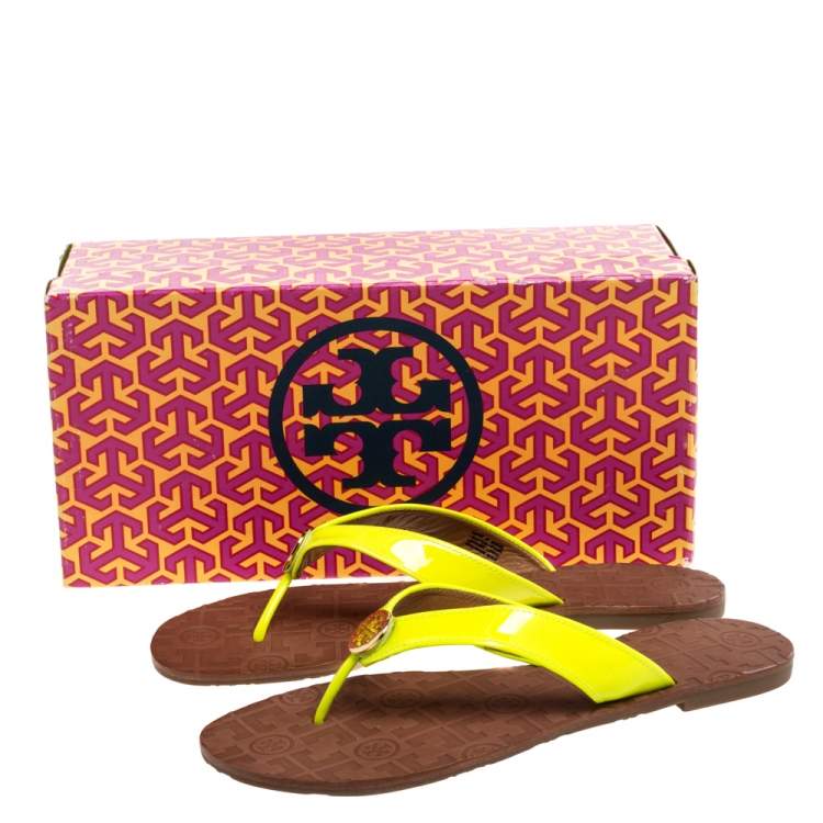Pre Owned Tory Burch Neon Green Patent Leather Thora Thong Flat Size 39