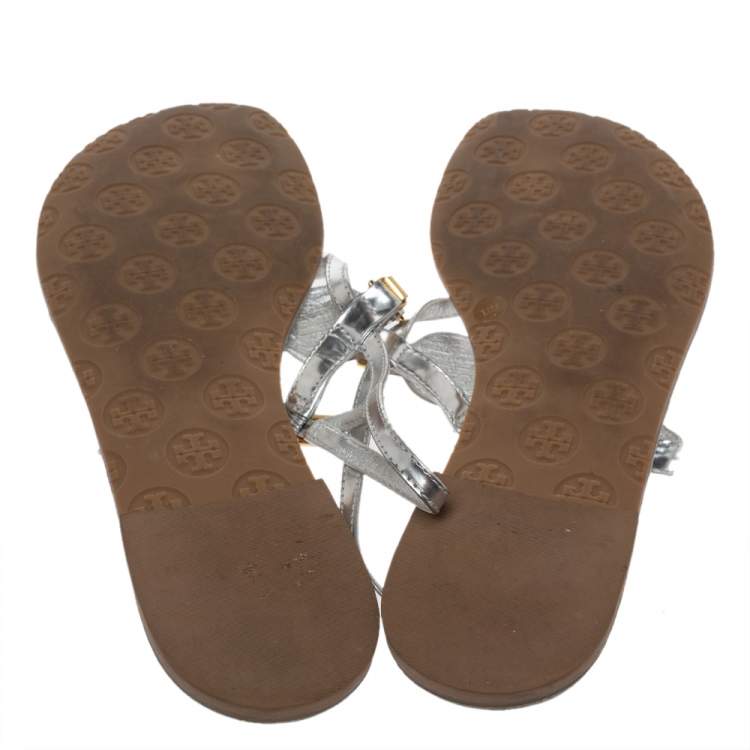 Pre Owned Tory Burch Metallic Silver Leather 'Ali' Thong Sandals Size 41 