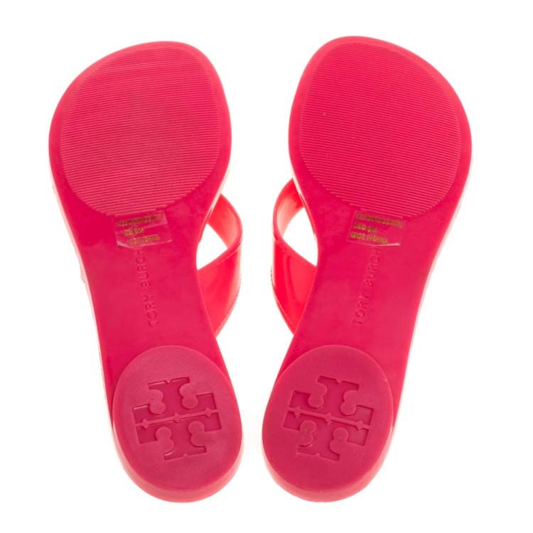 Pre Owned Tory Burch Parriot Pink Rubber Jelly Thora Thong Flats Size 39