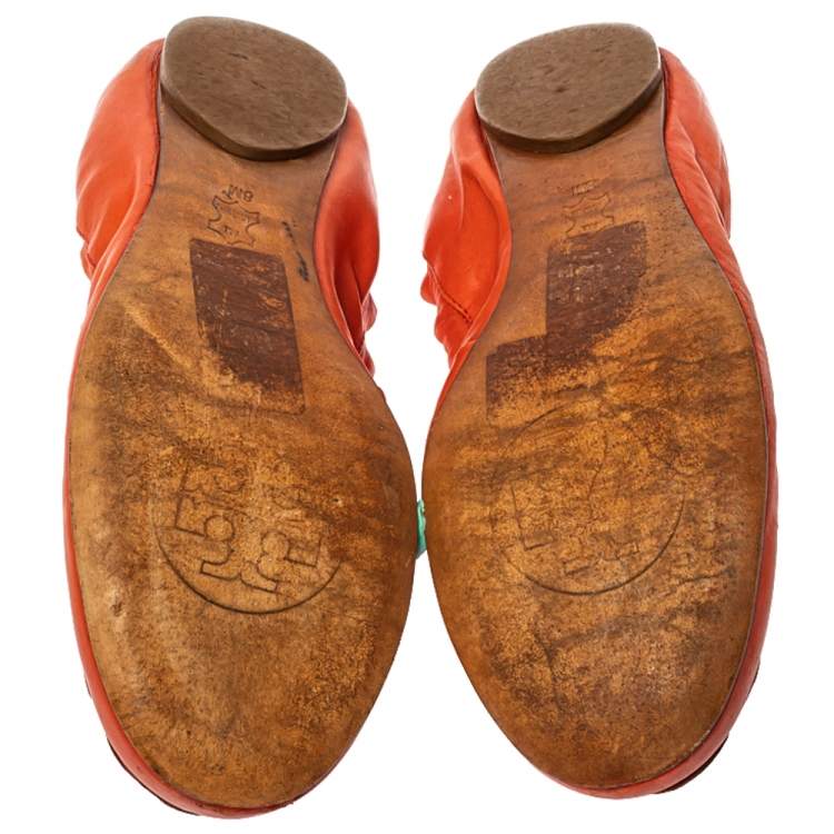Pre Owned Tory Burch Orange Leather Scrunch Ballet Flats Size 38