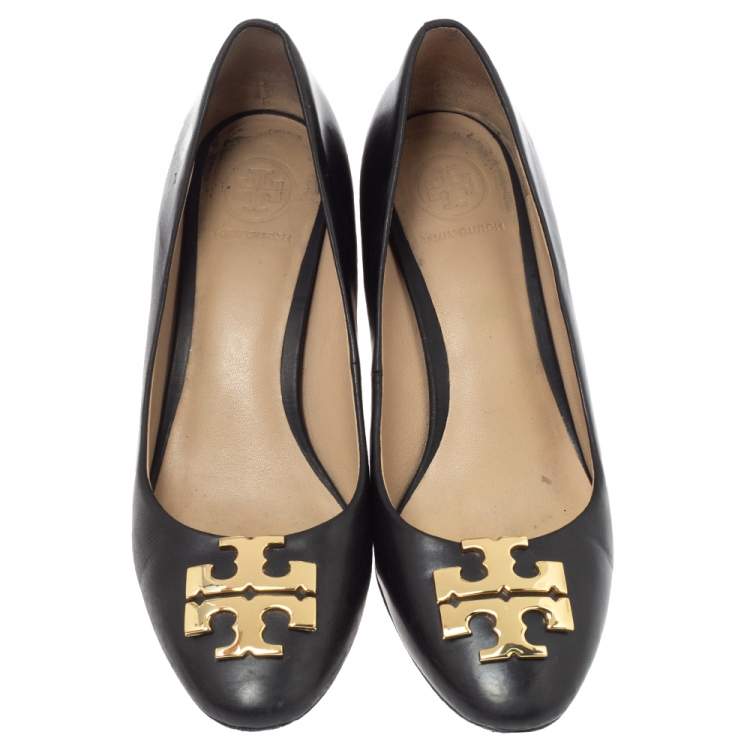 Pre Owned Tory Burch Black Leather Logo Block Heel Pumps Size 35.5