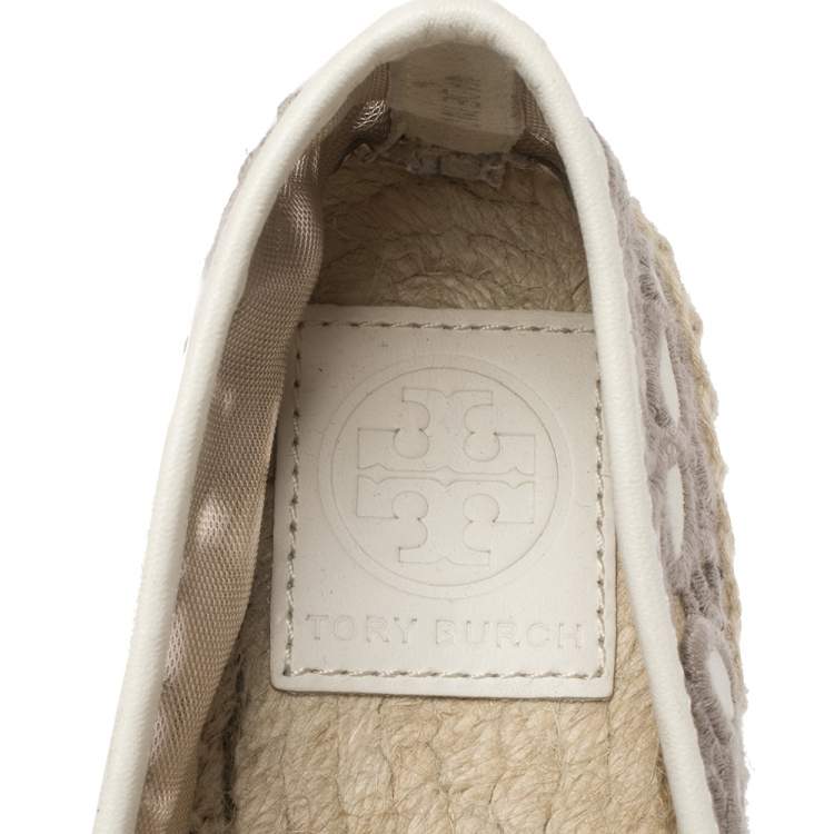 Pre Owned Tory Burch White/Grey Embroidered Leather Cutout Espadrille Flats Size 36.5