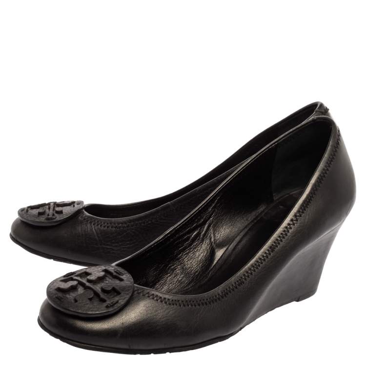 Pre Owned Tory Burch Black Leather Wedge Pumps Size 40