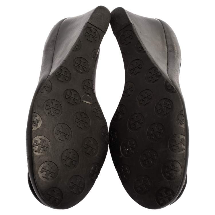 Pre Owned Tory Burch Black Leather Wedge Pumps Size 40