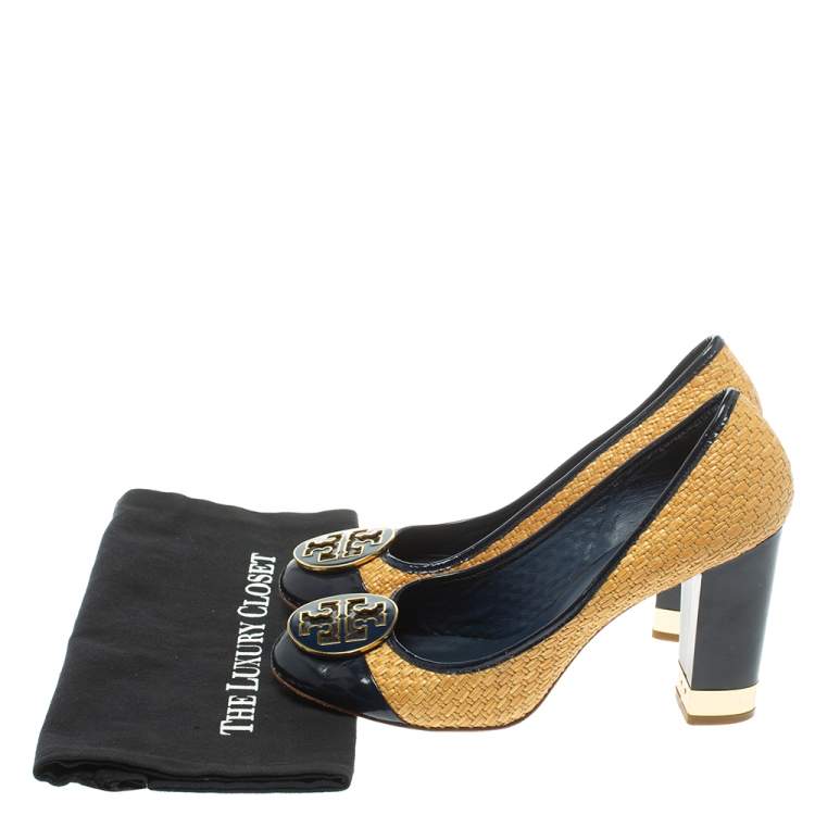 Pre Owned Tory Burch Beige/Blue Raffia And Patent Leather Round Toe Pumps Size 40