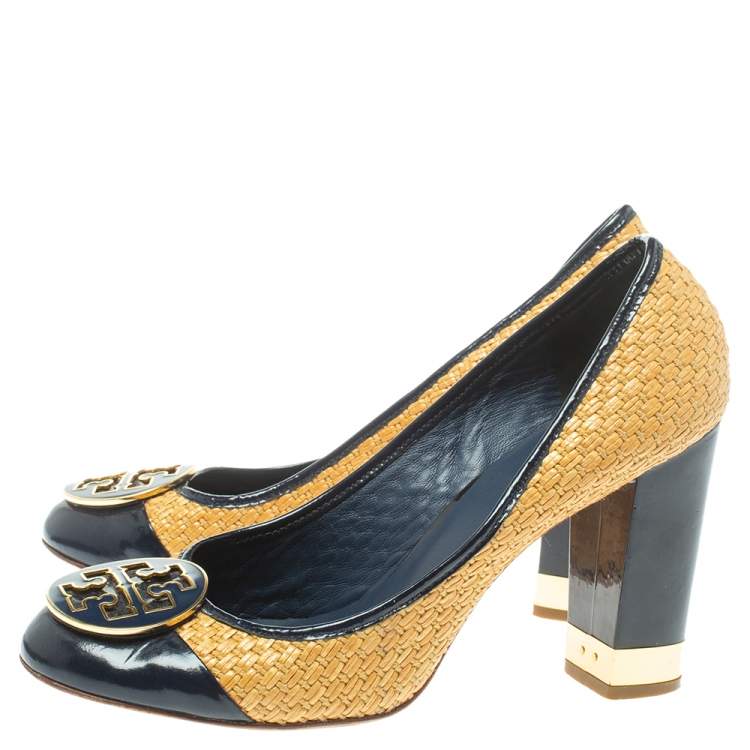 Pre Owned Tory Burch Beige/Blue Raffia And Patent Leather Round Toe Pumps Size 40