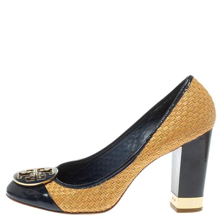 Pre Owned Tory Burch Beige/Blue Raffia And Patent Leather Round Toe Pumps Size 40