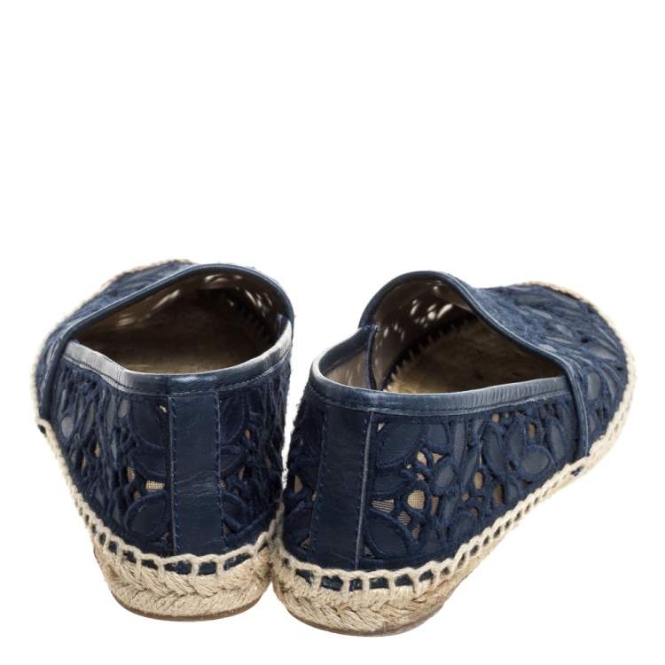 Pre Owned Tory Burch Blue Embroidered Leather Cutout Espadrille Flats Size 35.5