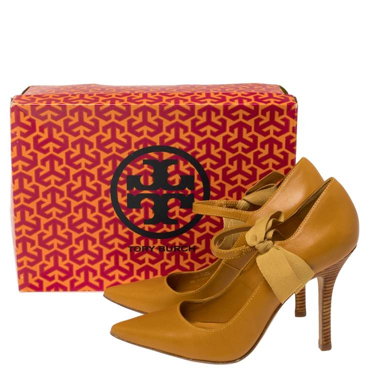 مملوكة مسبقًا Tory Burch Mustard Leather Mary Jane Bow Pumps Size 38