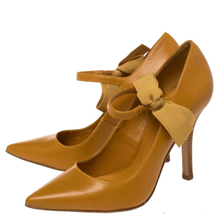 مملوكة مسبقًا Tory Burch Mustard Leather Mary Jane Bow Pumps Size 38