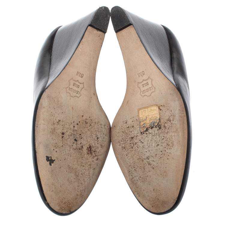 Pre Owned Tory Burch Black Leather Lowell Wedge Pumps Size 35