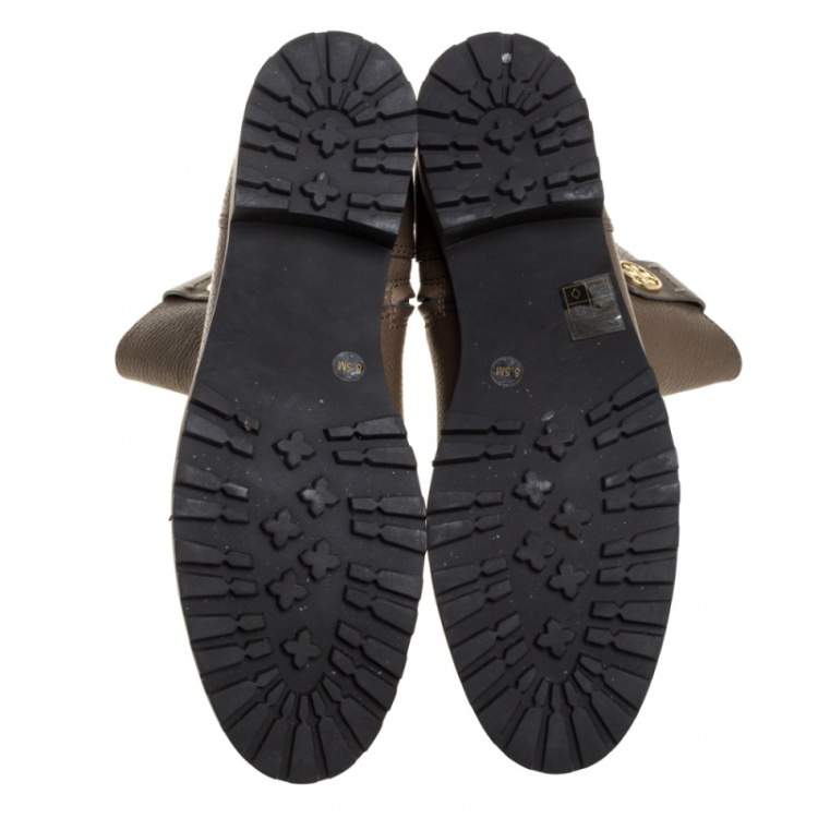 مملوكة مسبقًا Tory Burch Dark Beige Grained Leather Oakbridge Ankle Boots Size 38.5