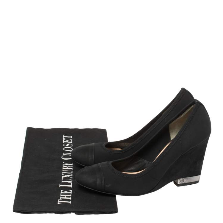 Pre Owned Tory Burch Black Suede Leather Cap Toe Wedge Heel Pumps Size 36.5