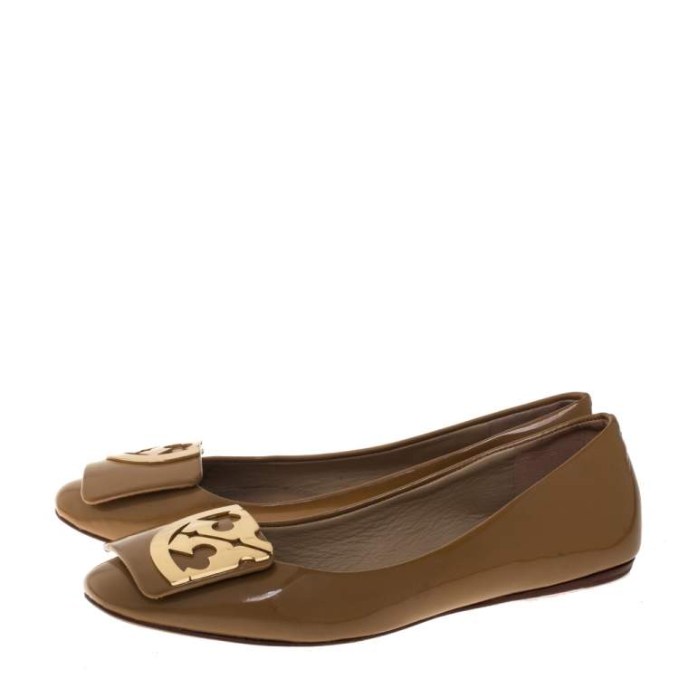 Pre Owned Tory Burch Beige Patent Leather Square Logo Flat Size 35