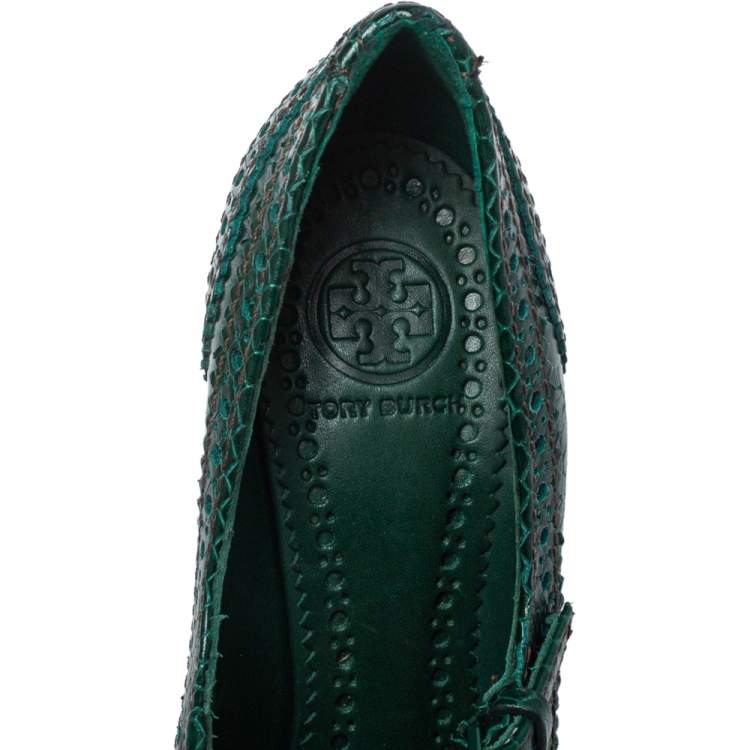 Pre Owned Tory Burch Green Python Embossed Leather Everly Pumps Size 36