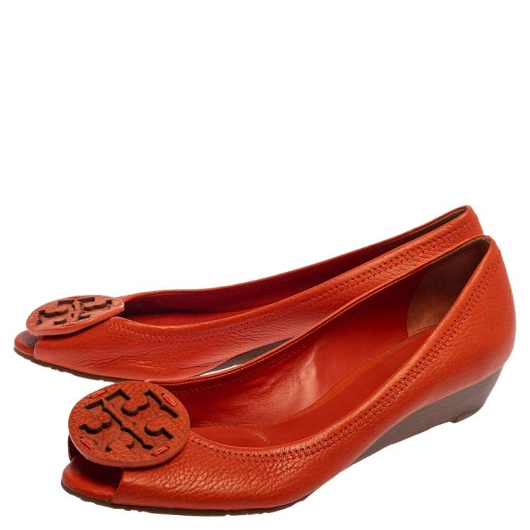 Pre Owned Tory Burch Orange Leather Logo Slip On Pumps Size 38.5