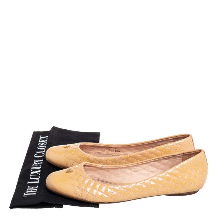 Pre Owned Tory Burch Beige Patent Leather Logo Ballet Flats Size 38.5