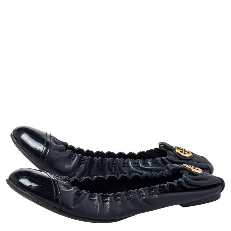 Pre Owned Tory Burch Navy Blue Leather and Patent Leather Cap Toe Scrunch  Ballet Flats Size 37.5