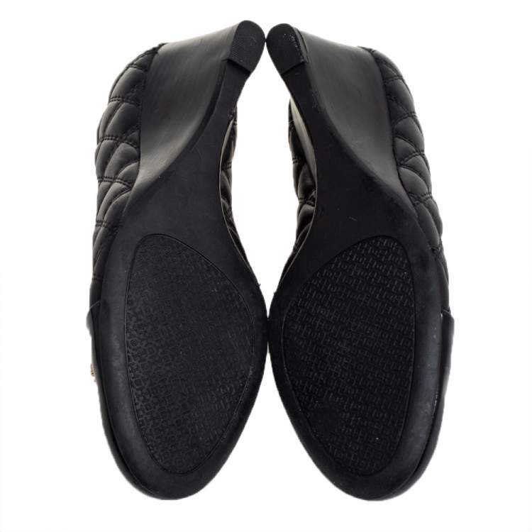 Pre Owned Tory Burch Black Quilted Leather Wedge Pumps Size 36.5