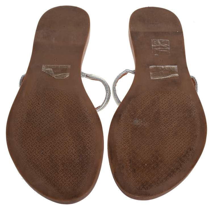 Pre Owned Tory Burch Silver Leather Thong Flats Size 39