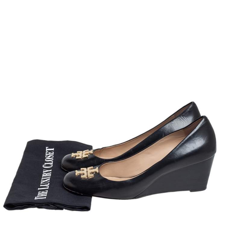 Pre Owned Tory Burch Black Leather Raleigh Round Toe Wedge Pumps Size 40.5