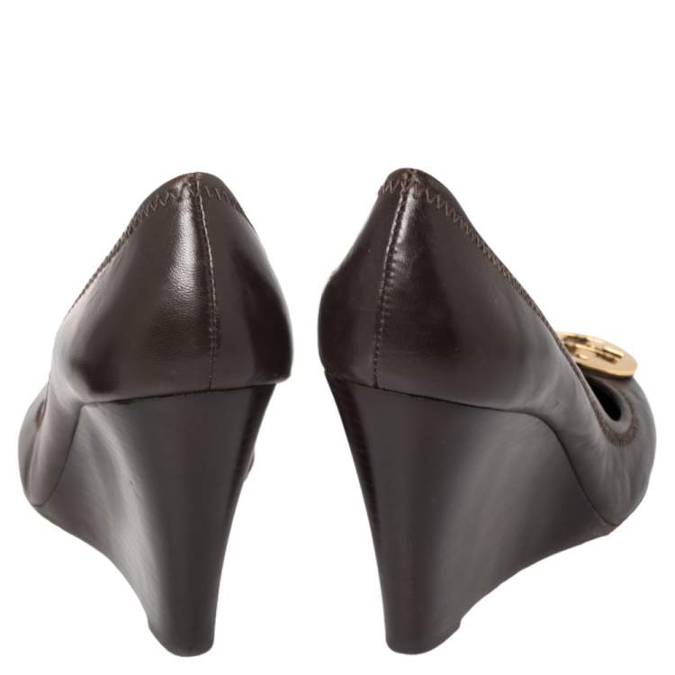 Pre Owned Tory Burch Brown Leather Sophie Wedge Pumps Size 39