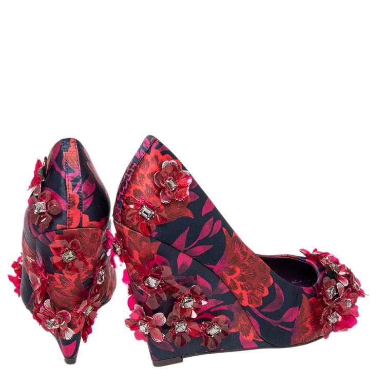Pre Owned Tory Burch Red/Black Floral Print Satin Elmira Wedge Pumps Size 36.5