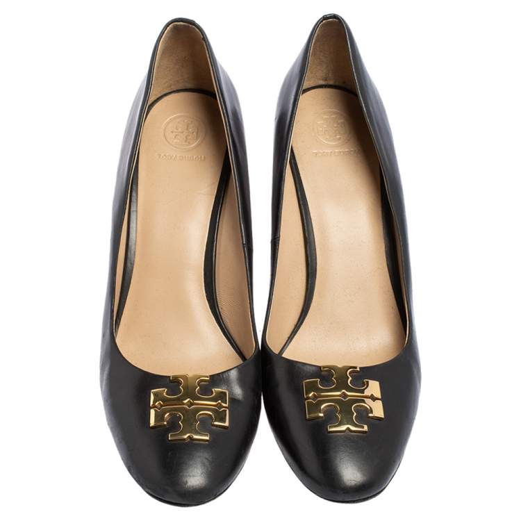 مملوكة مسبقًا Tory Burch Black Leather Raleigh Round Toe Wedge Pumps Size 41