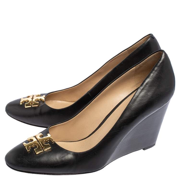 مملوكة مسبقًا Tory Burch Black Leather Raleigh Round Toe Wedge Pumps Size 41