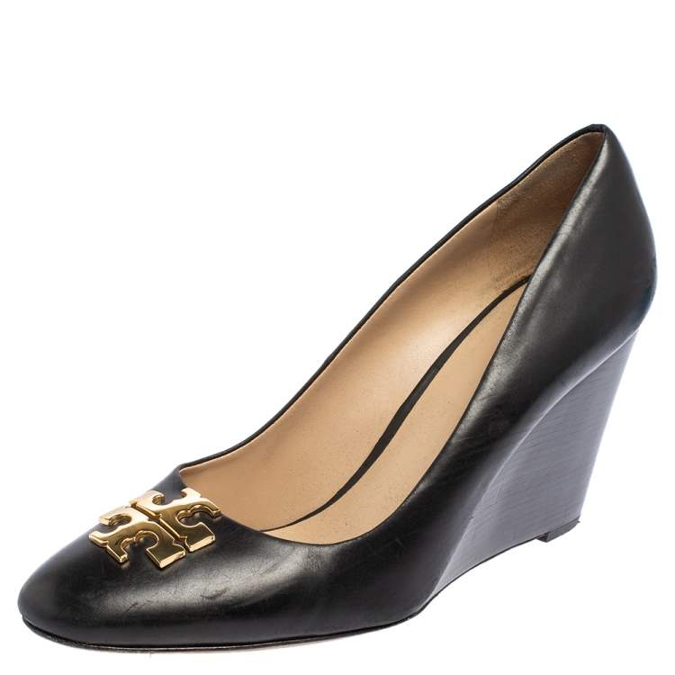 مملوكة مسبقًا Tory Burch Black Leather Raleigh Round Toe Wedge Pumps Size 41