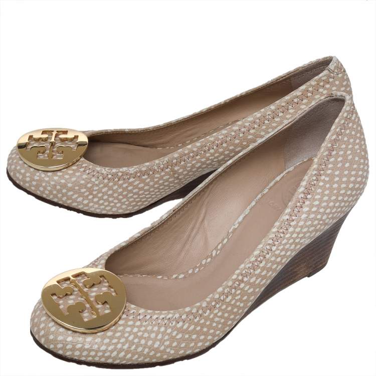 Pre Owned Tory Burch Beige Embossed Leather Sofia Wedge Pumps Size 37