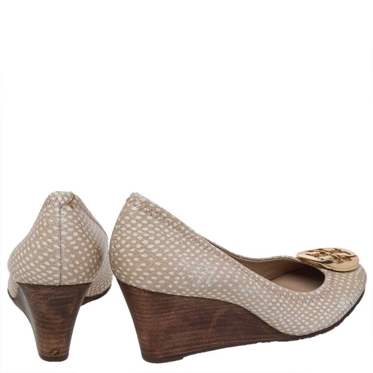 Pre Owned Tory Burch Beige Embossed Leather Sofia Wedge Pumps Size 37