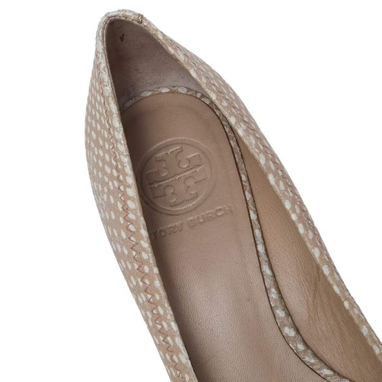Pre Owned Tory Burch Beige Embossed Leather Sofia Wedge Pumps Size 37