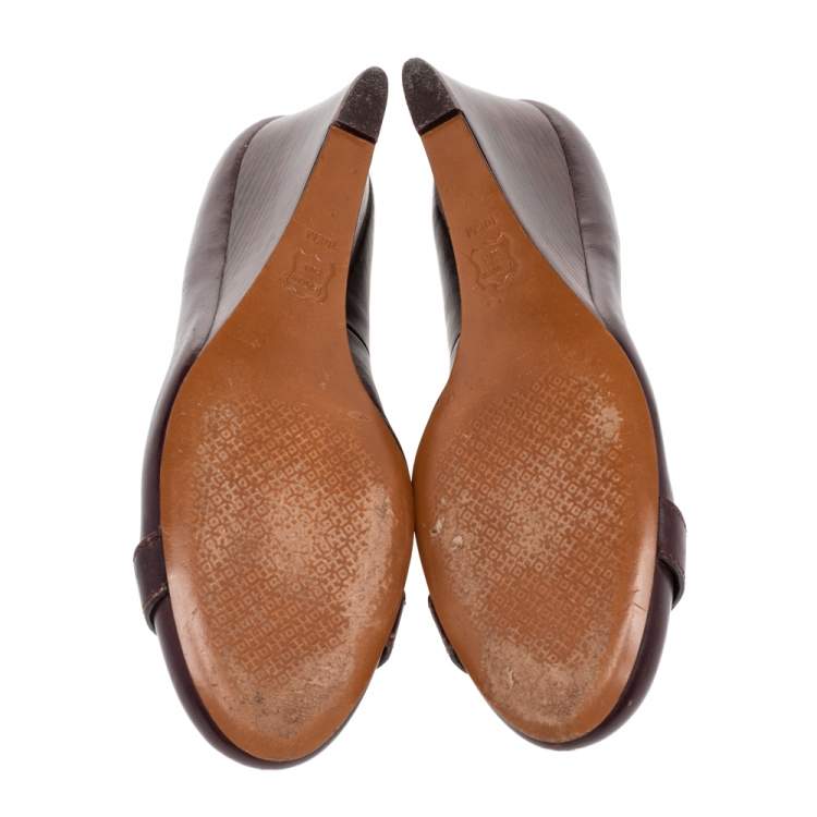 Pre Owned Tory Burch Burgundy Leather Wedge Pumps Size 41