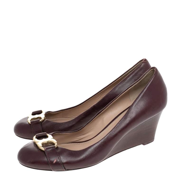 Pre Owned Tory Burch Burgundy Leather Wedge Pumps Size 41