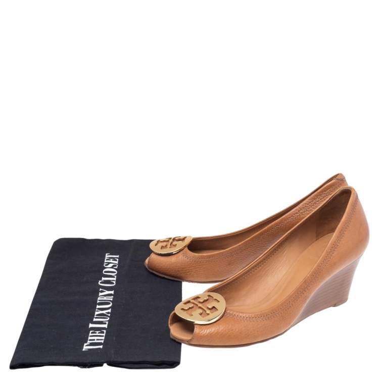 Pre Owned Tory Burch Brown Leather Peep Toe Wedge Pumps Size 37