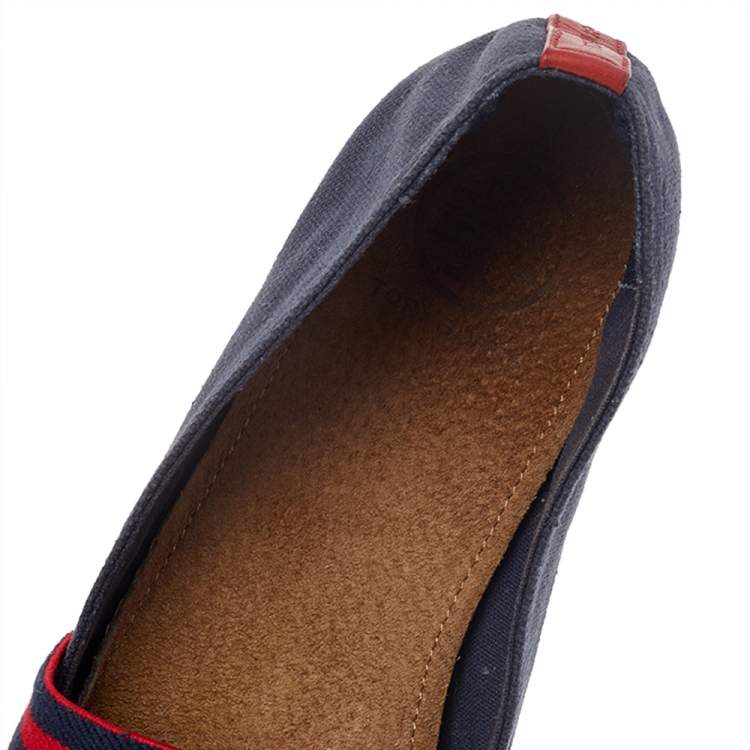 مملوكة مسبقًا Tory Burch Navy Blue/Red Canvas And Patent Leather Logo Slip On Flats Size 38