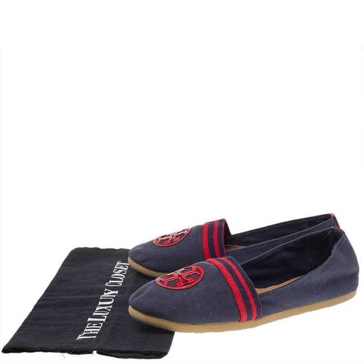 مملوكة مسبقًا Tory Burch Navy Blue/Red Canvas And Patent Leather Logo Slip On Flats Size 38