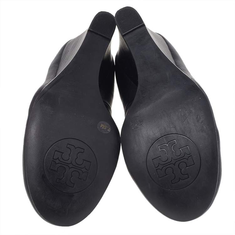 Pre Owned Tory Burch Black Leather Caroline Wedge Pumps Size 37.5