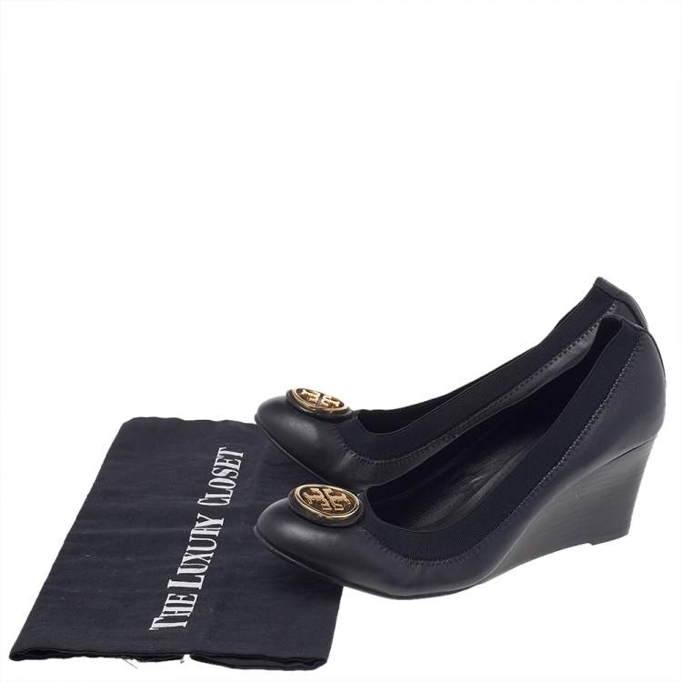Pre Owned Tory Burch Black Leather Caroline Wedge Pumps Size 37.5