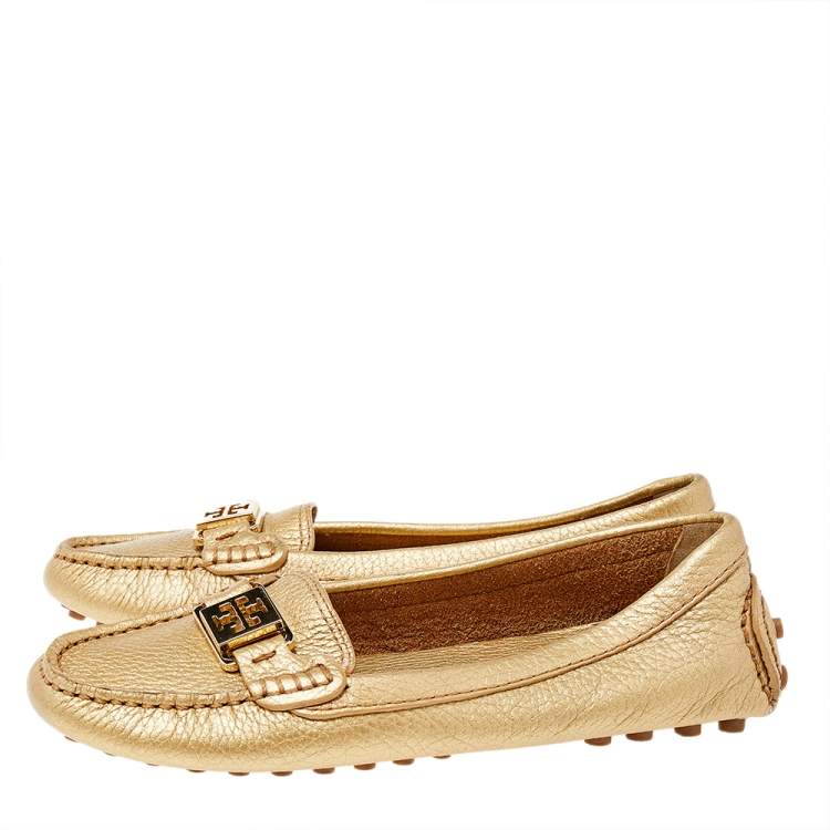 Pre Owned Tory Burch Gold Foil Leather Metal Logo Slip On Loafers Size 36