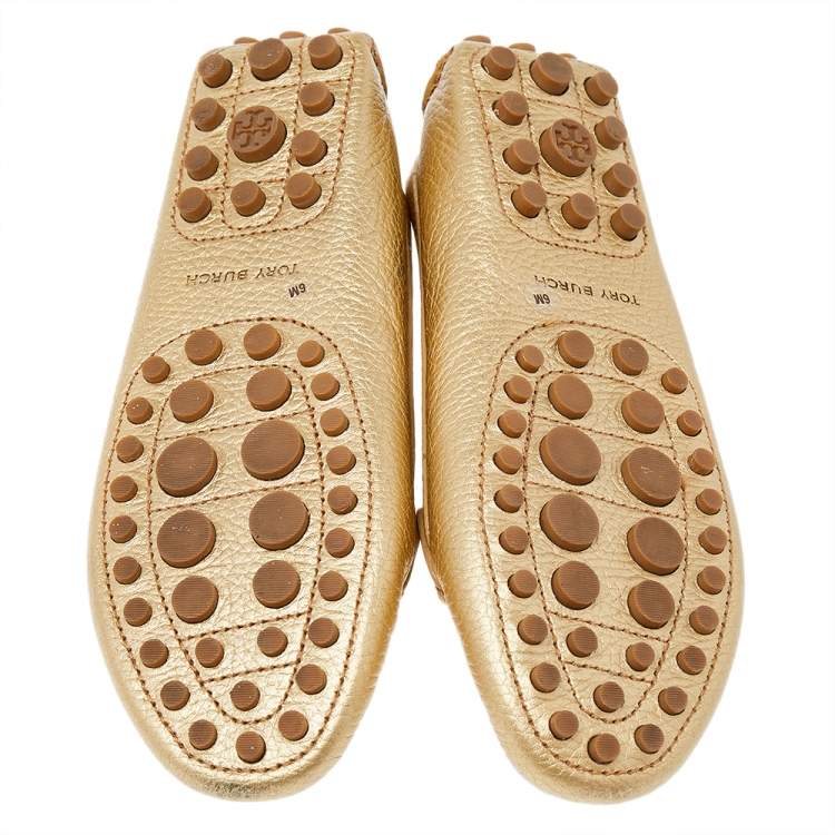 Pre Owned Tory Burch Gold Foil Leather Metal Logo Slip On Loafers Size 36