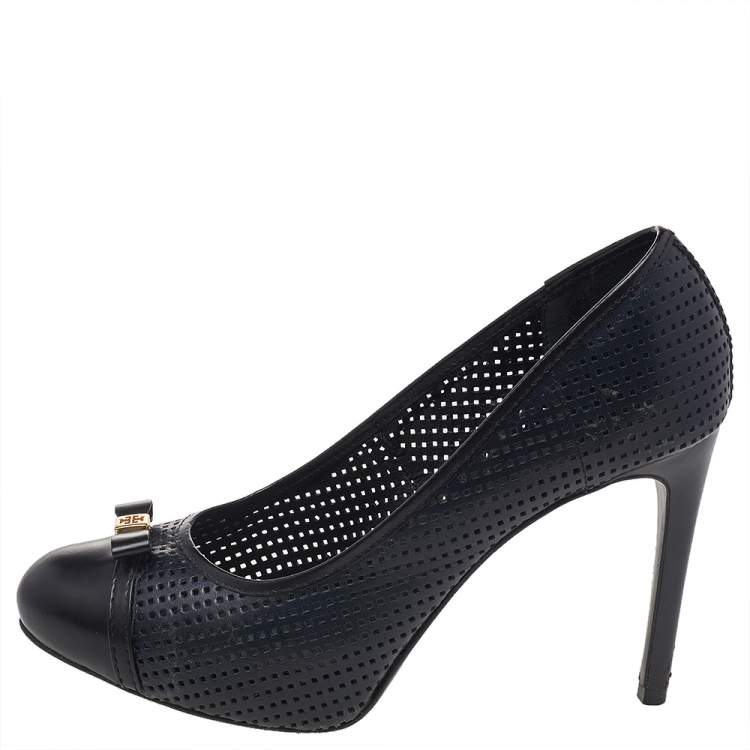 Pre Owned Tory Burch Black/Blue Perforated Leather Bow Pumps Size 38