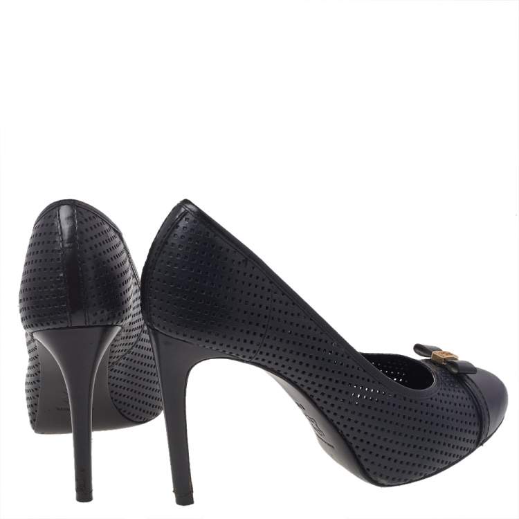 Pre Owned Tory Burch Black/Blue Perforated Leather Bow Pumps Size 38