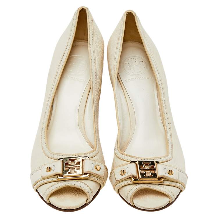 Pre Owned Tory Burch Cream Leather Peep Toe Pumps Size 37.5
