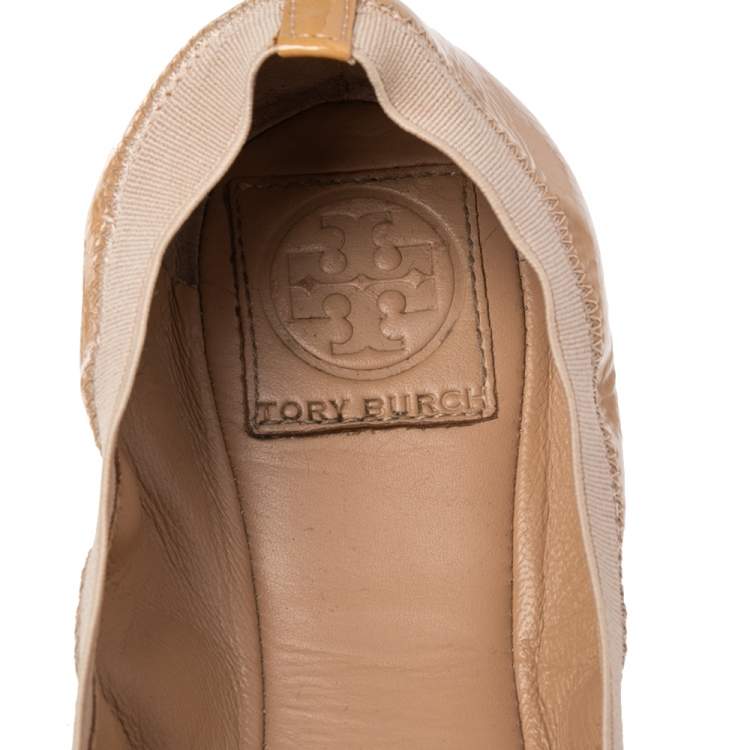 Pre Owned Tory Burch Beige Patent Leather Scrunch Ballet Flats Size 37