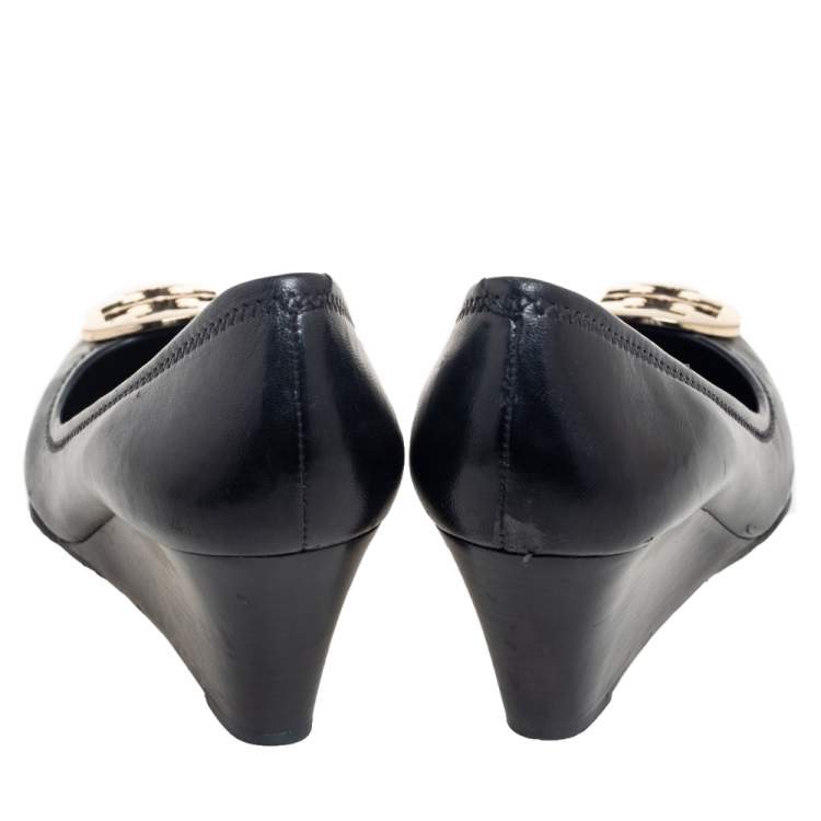 Pre Owned Tory Burch Black Leather Chelsea Wedge Pumps Size 37