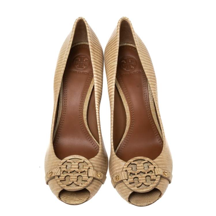 Pre Owned Tory Burch Cream Lizard Embossed Leather Julianne Wedge Pumps Size 39
